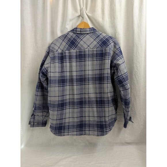 AmericaWare Men's XL sherpa lined flannel, snap closure, gray and blue plaid - Picture 5 of 9